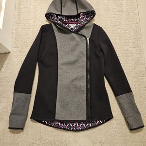 Hatley fitted asymmetrical zip jacket with unique lining. Small. NWOT
